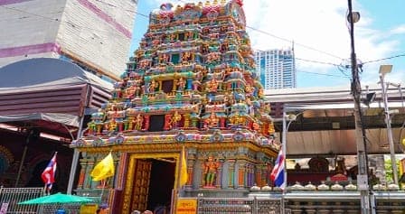 ถนนสีลมและตลาดนัดพัฒน์พงศ์ 2